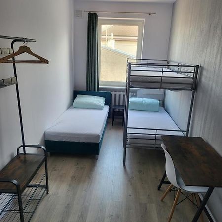 Rooms4Rest Wiertnicza - Private Rooms For Tourists - Atr Consulting Sp, Z O,O, Warsaw Ngoại thất bức ảnh