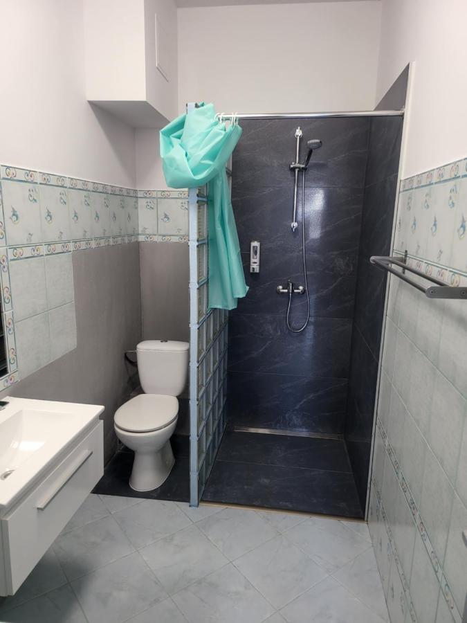 Rooms4Rest Wiertnicza - Private Rooms For Tourists - Atr Consulting Sp, Z O,O, Warsaw Ngoại thất bức ảnh