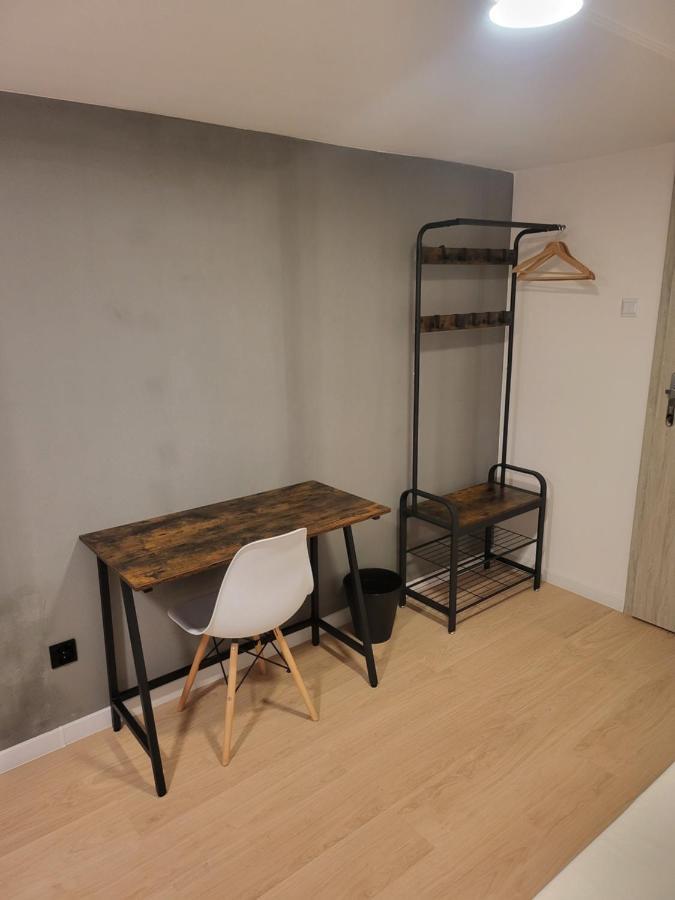 Rooms4Rest Wiertnicza - Private Rooms For Tourists - Atr Consulting Sp, Z O,O, Warsaw Ngoại thất bức ảnh
